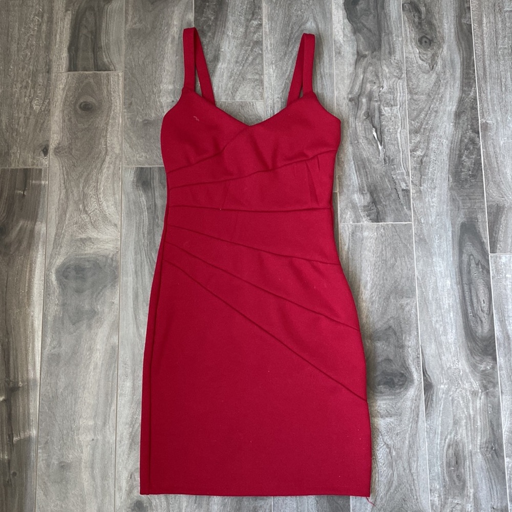 Women’s Urban Behaviour red dress